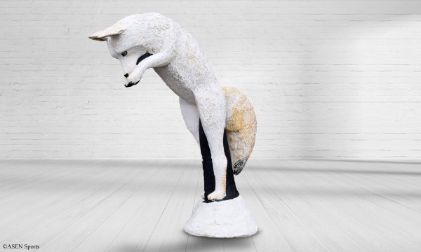 Schneefuchs -springend-